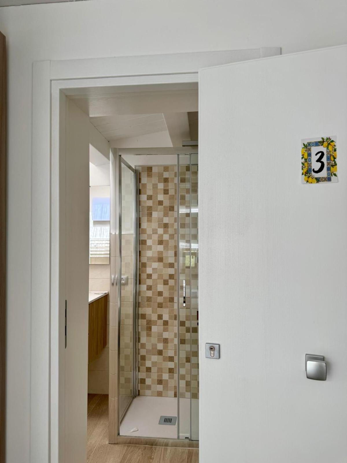 Terrasini Center Apartments Luaran gambar