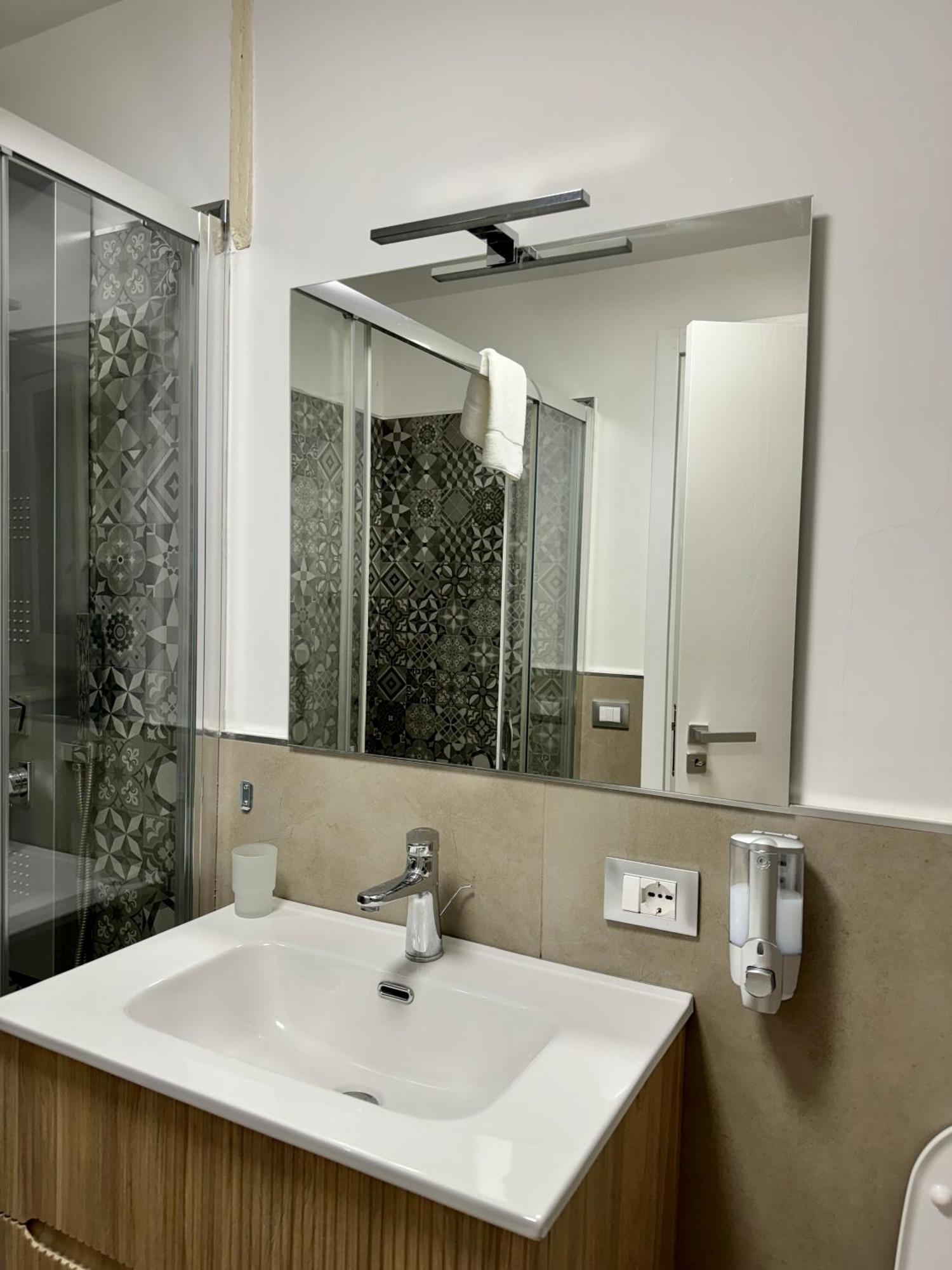 Terrasini Center Apartments Luaran gambar